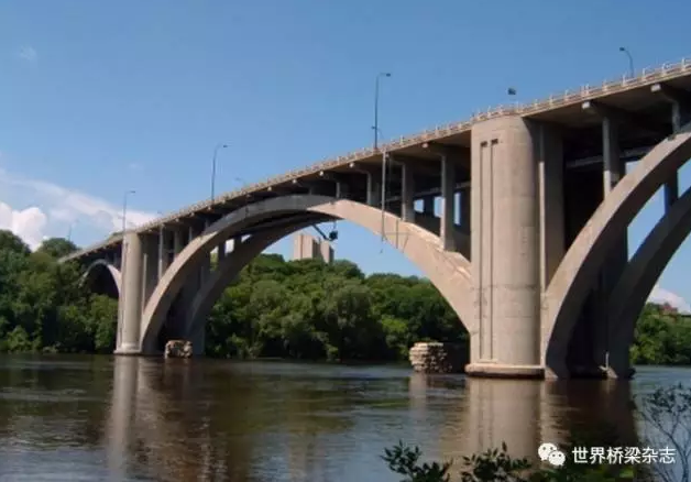 美國(guó)卡珀朗紀(jì)念橋